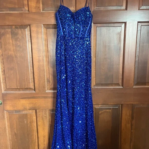 Sherri Hill Dress - Picture 3 of 9